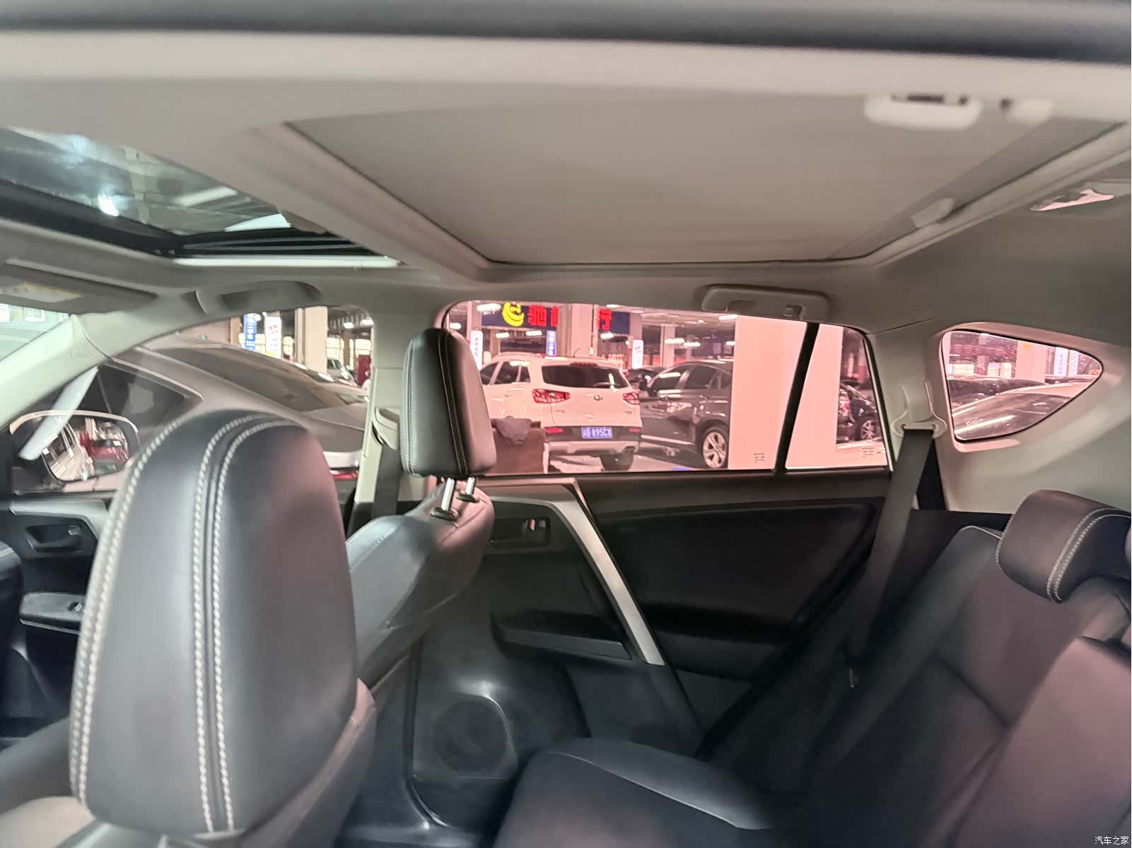 Toyota RAV4, 2018 12
