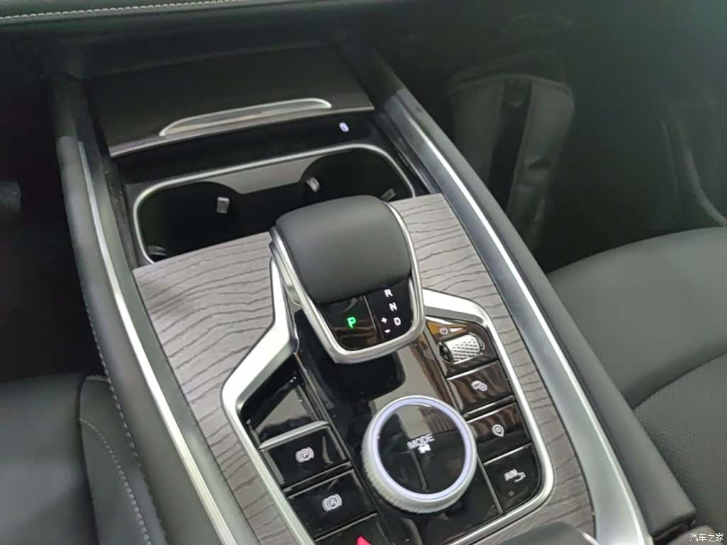 Chery Tiggo 8, 2026 14