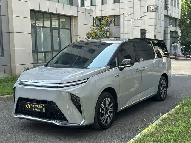 Maxus Dajia 9 2024 — купить из Китая под заказ
