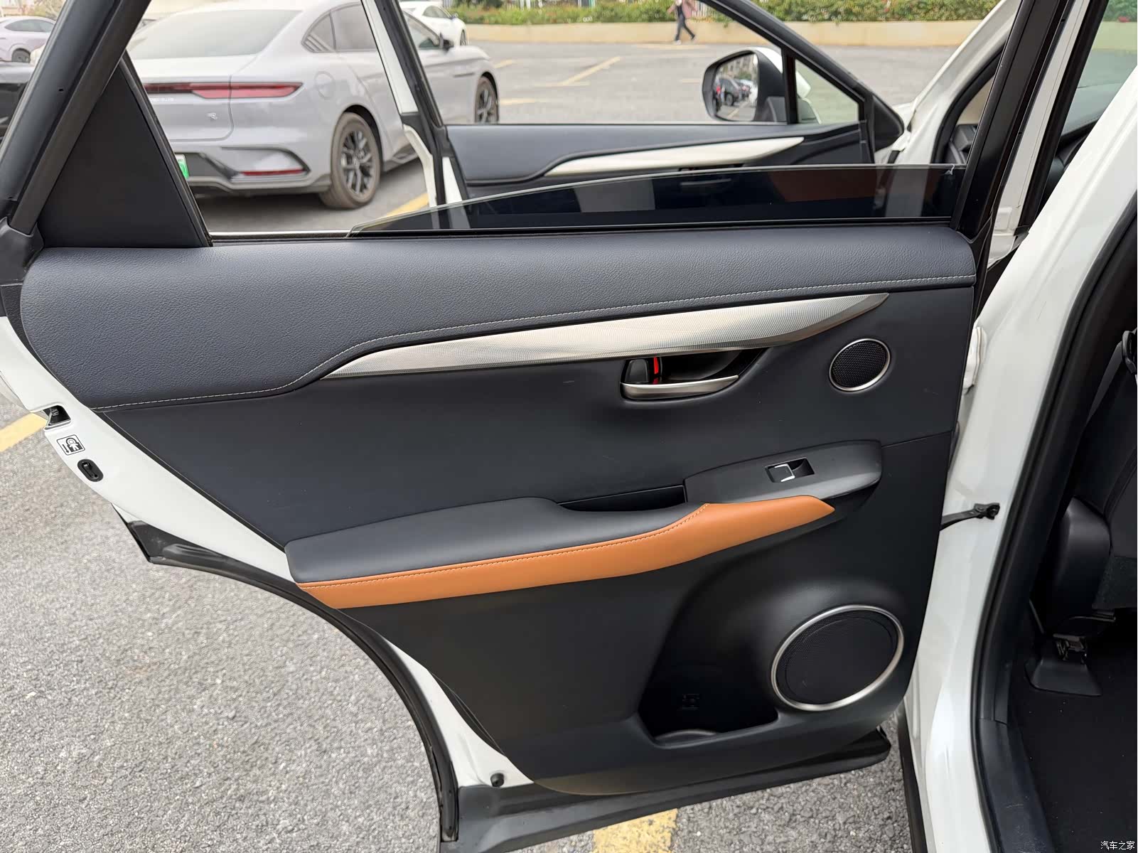 Lexus NX, 2019 27