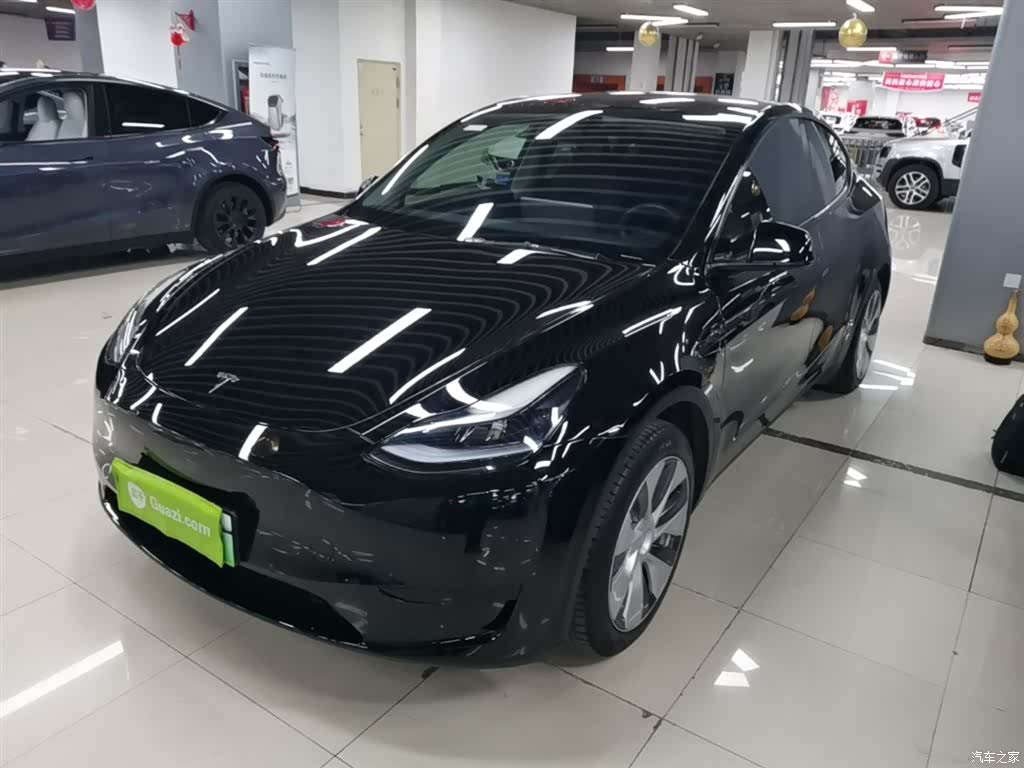 Tesla Model Y, 2022 2