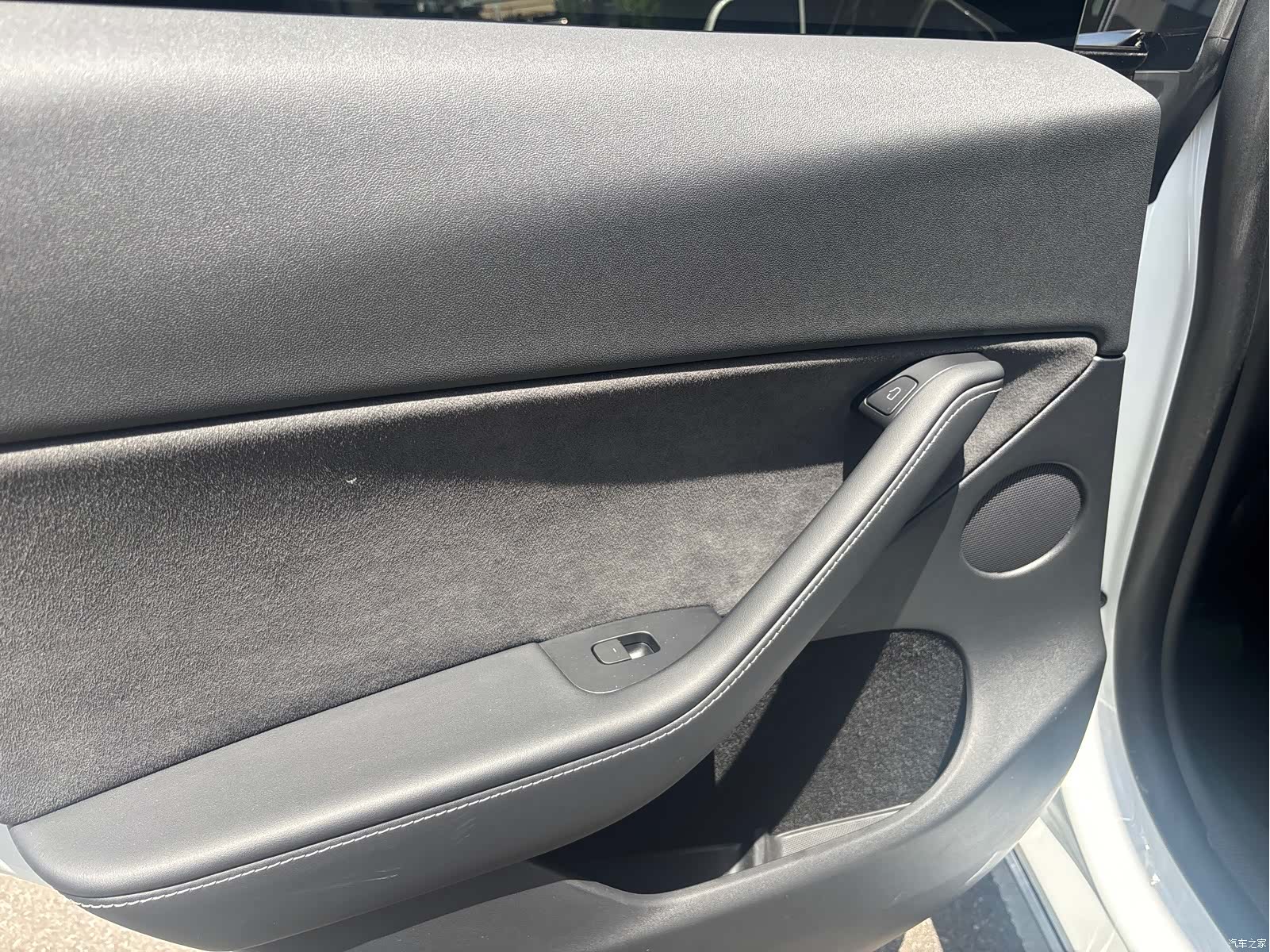 Tesla Model Y, 2024 7