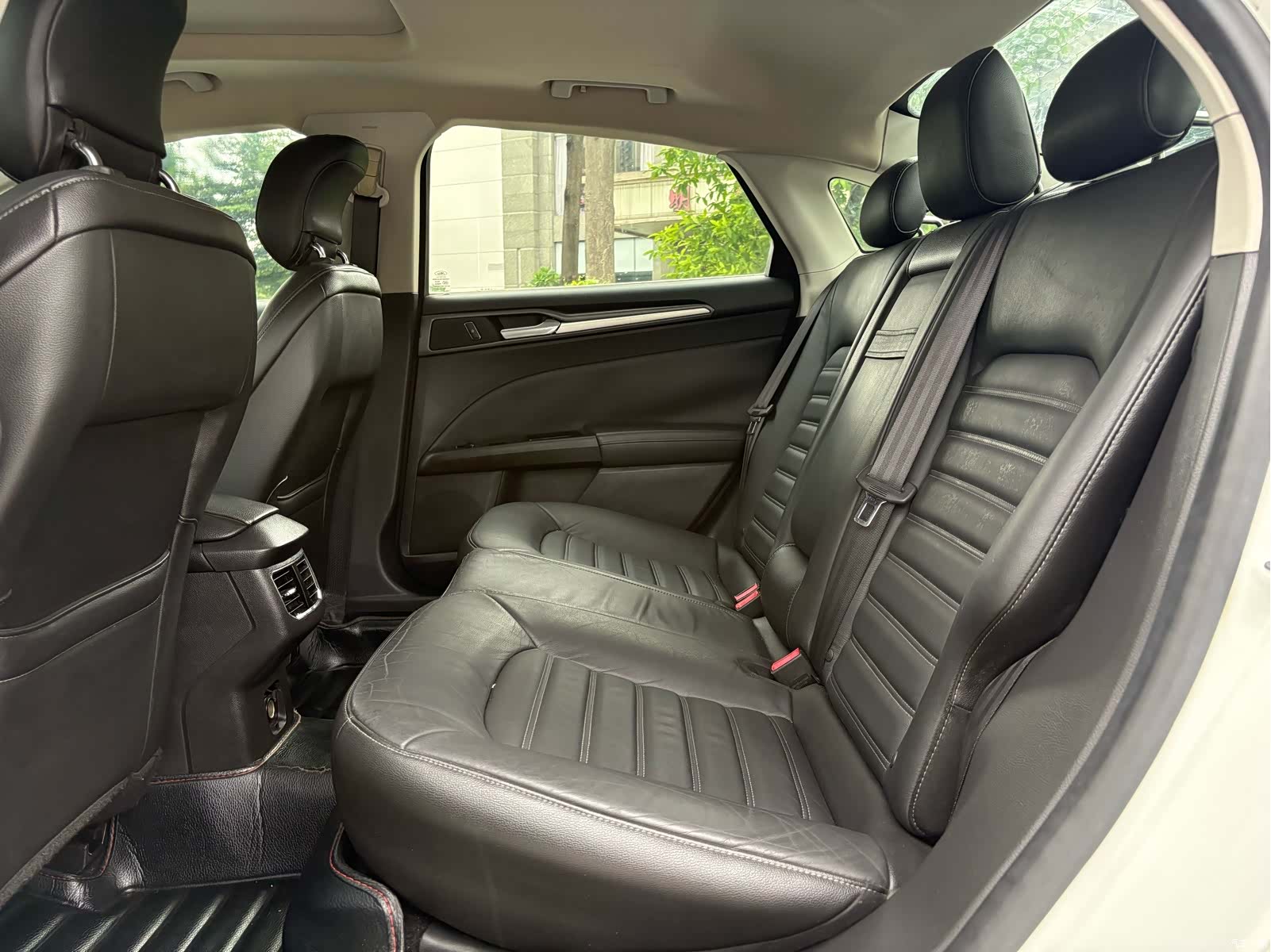Ford Mondeo, 2014 7