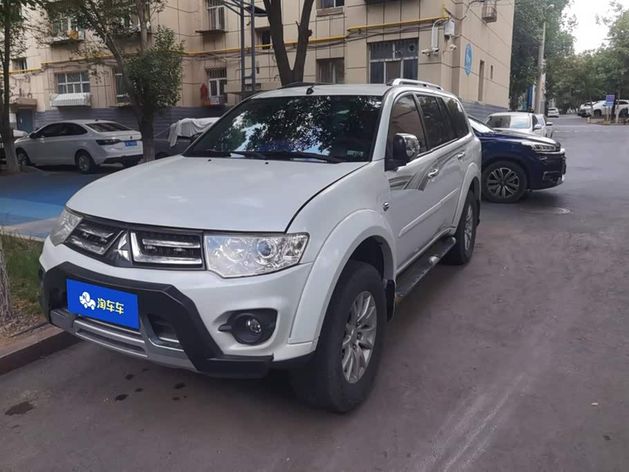 Mitsubishi Pajero Sport