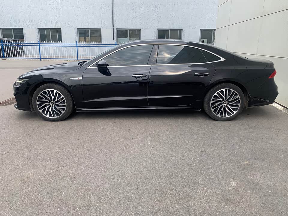 Audi A7L