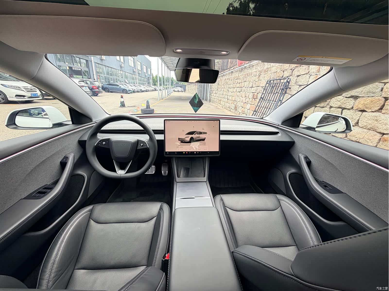 Tesla Model 3, 2024 все фото