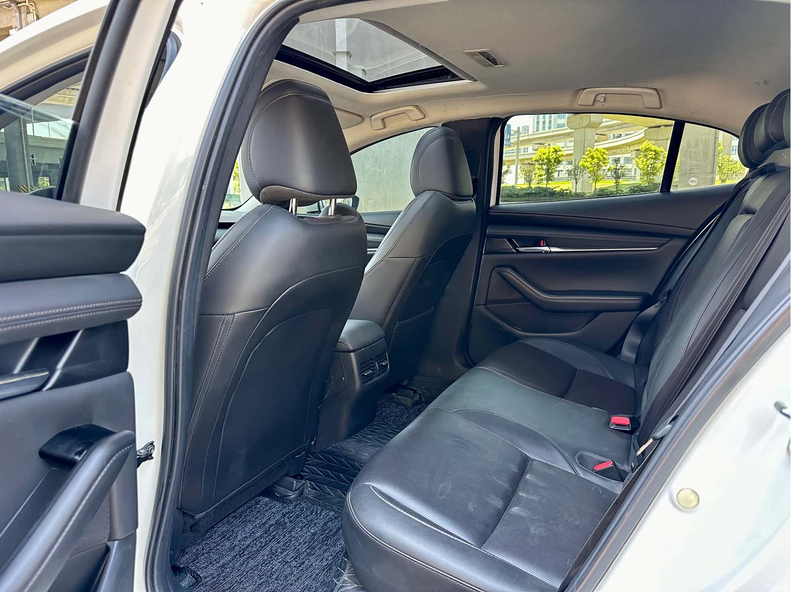 Mazda Mazda3, 2023 10