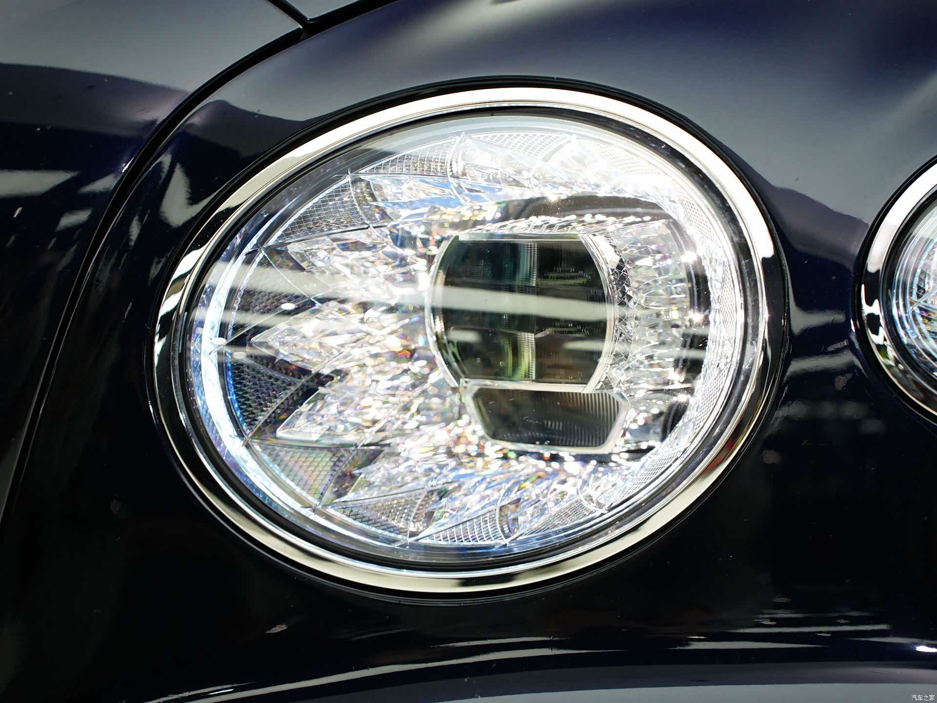 Bentley Flying Spur, 2022 13