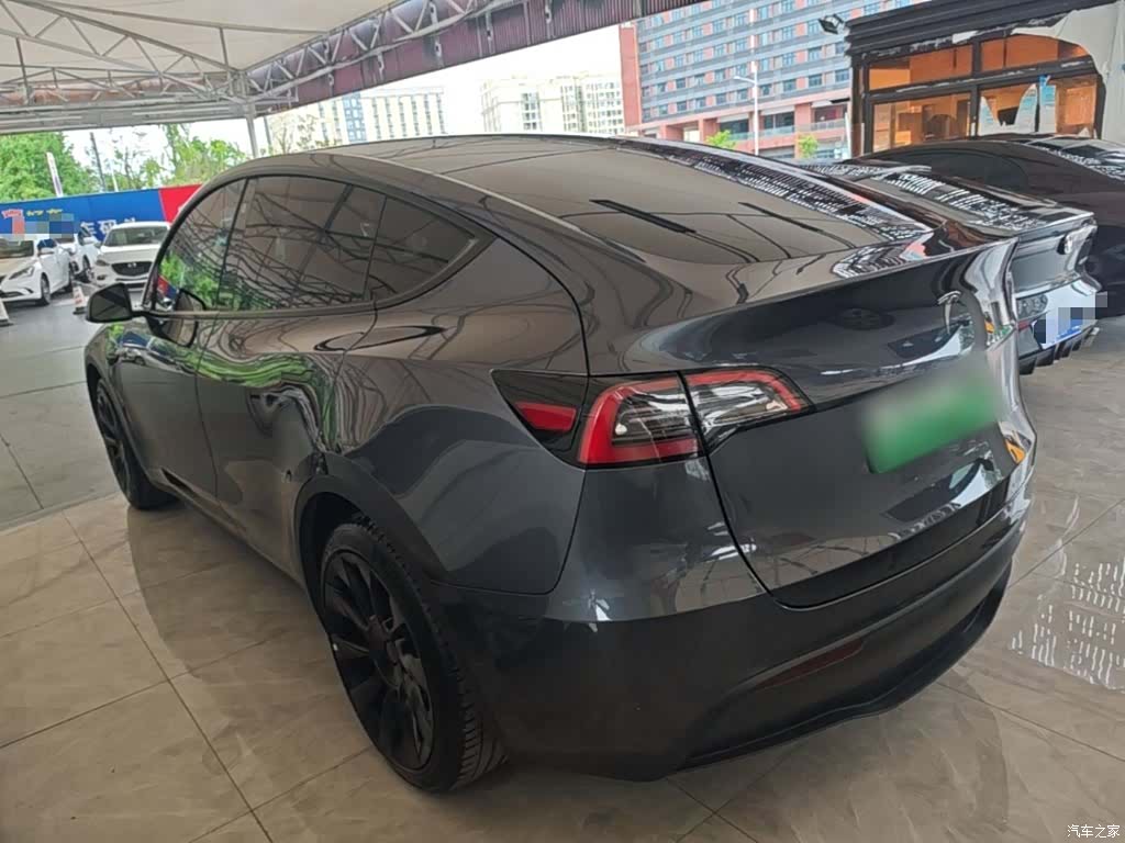 Tesla Model Y, 2023 все фото