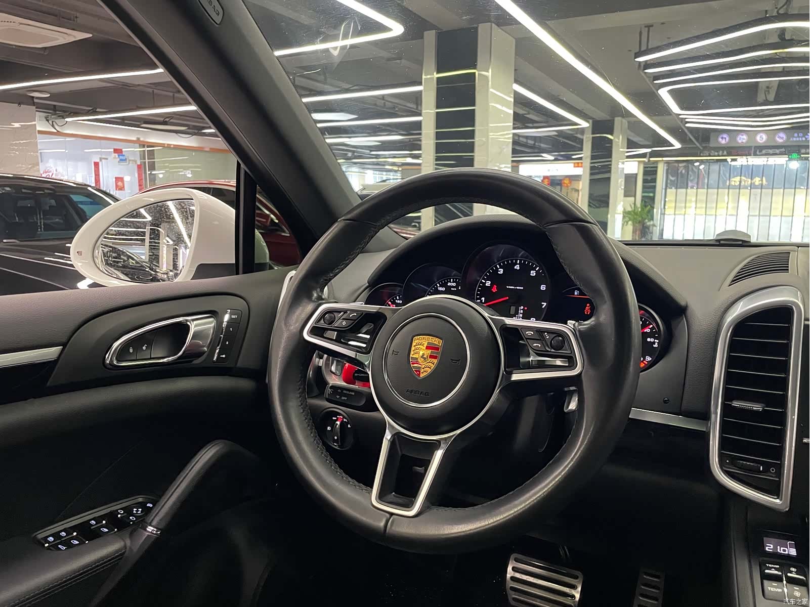 Porsche Cayenne, 2016 13