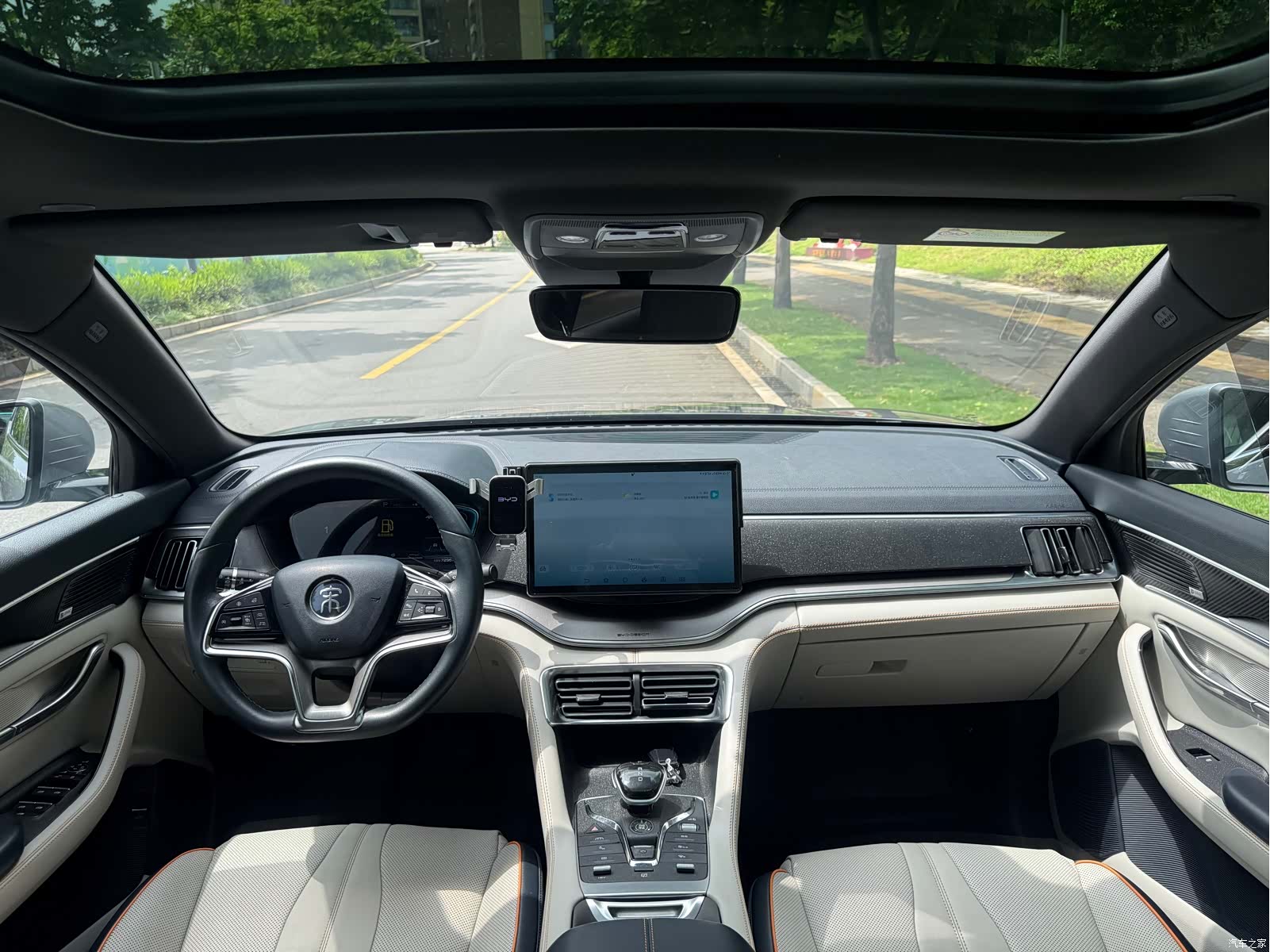 BYD Song, 2022 9