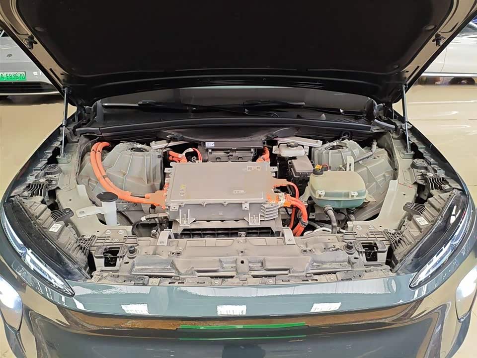 NIO ES8