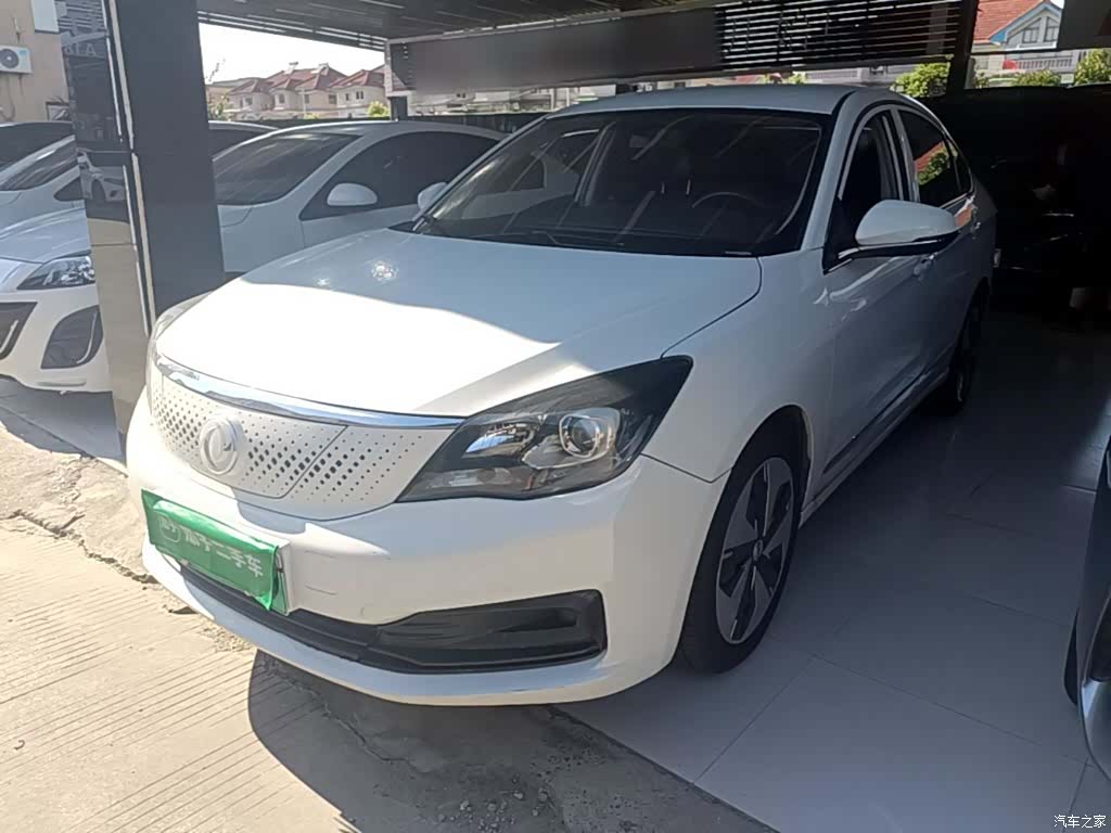 DongFeng E70, 2022 1