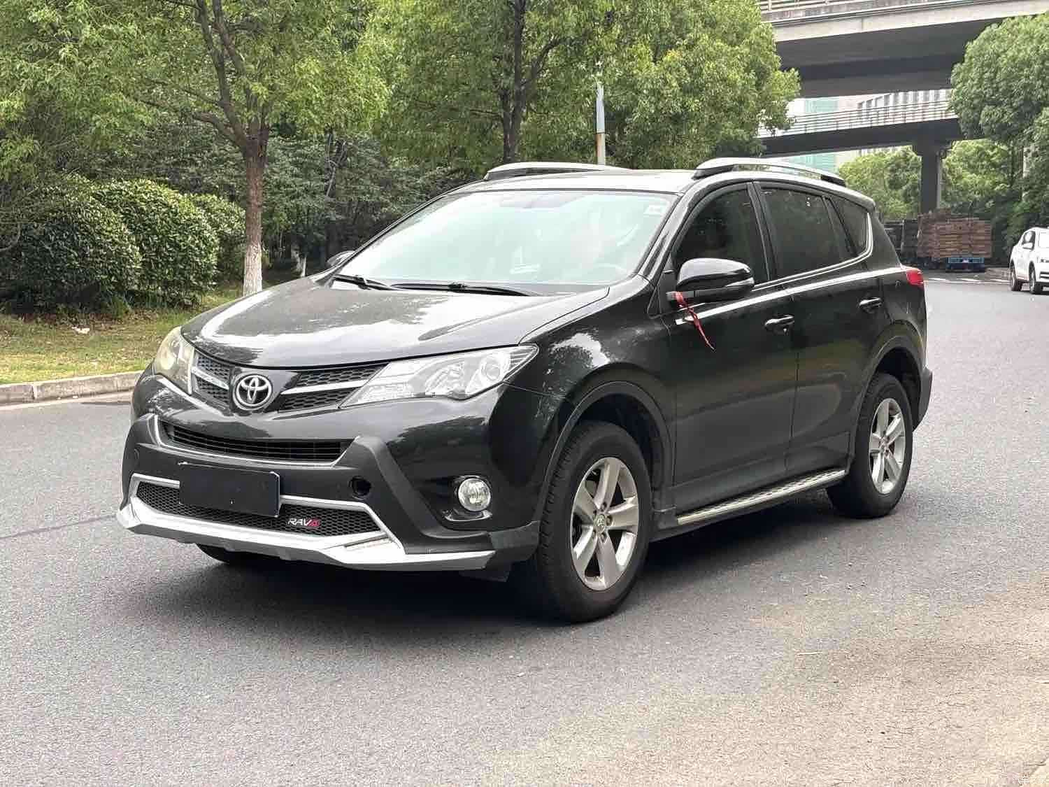 Toyota RAV4, 2014 1