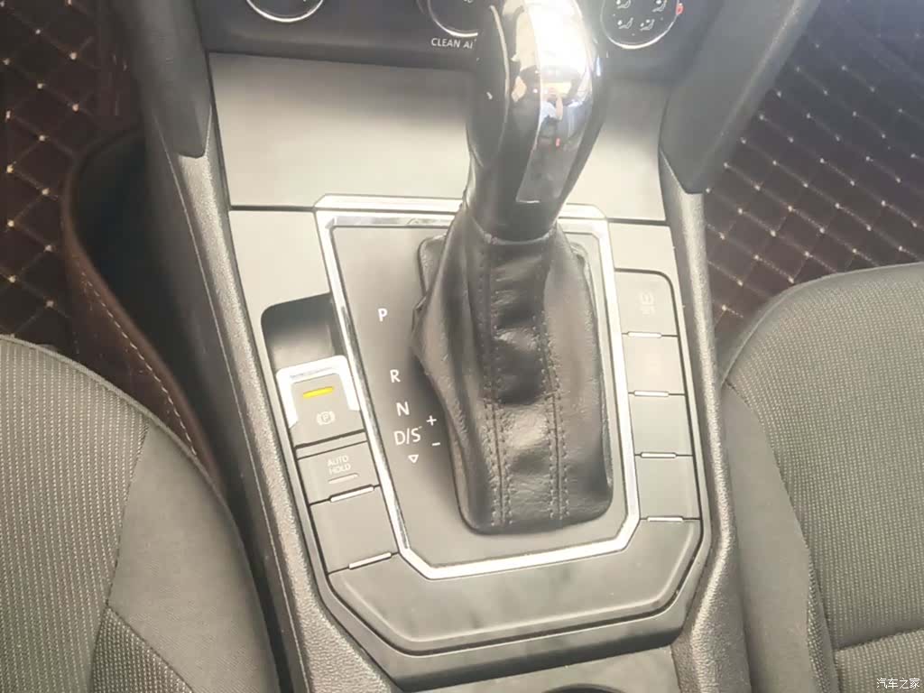Volkswagen Lamando, 2017 14