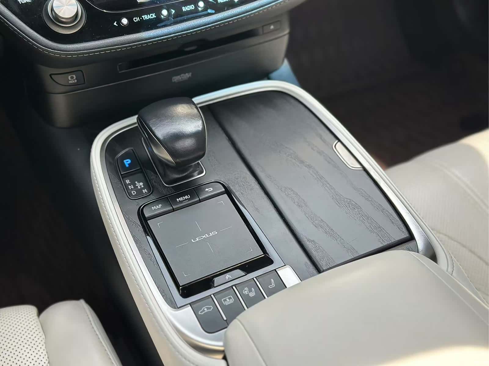Lexus LS, 2021 15