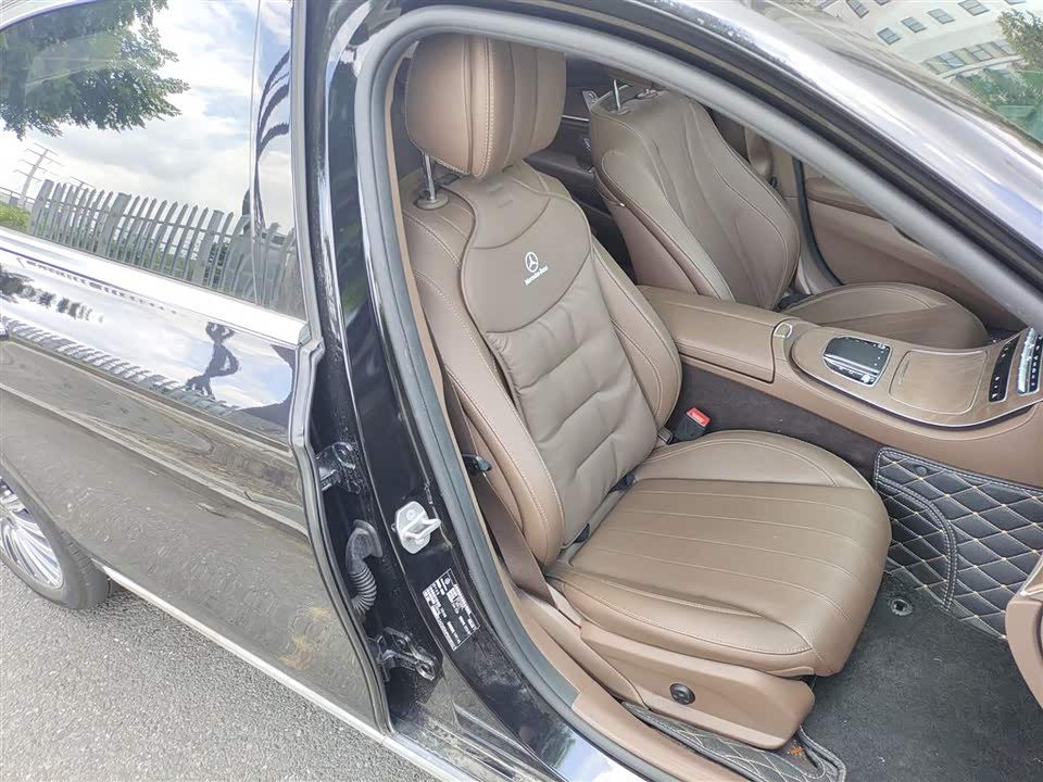 Mercedes-Benz E-class Mercedes-Benz E-class