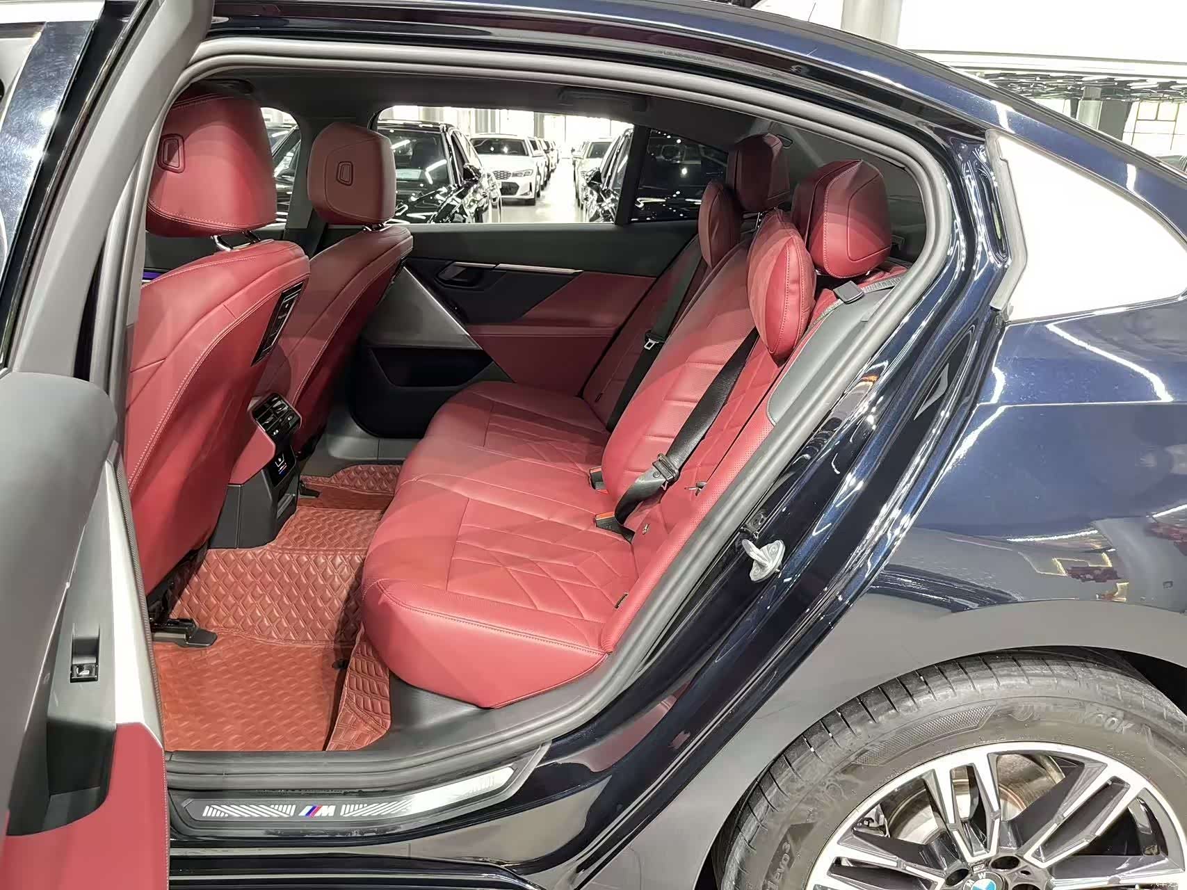 BMW 5 Series, 2025 6