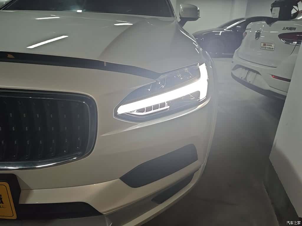 Volvo V90, 2021 24