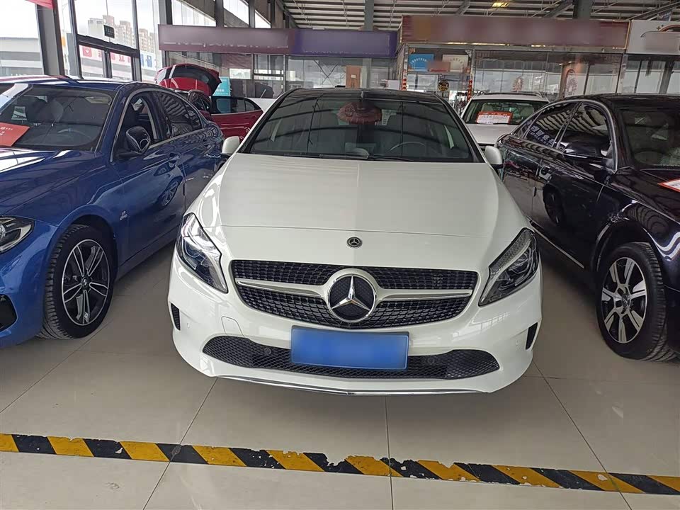 Mercedes-Benz Class A Mercedes-Benz Class A