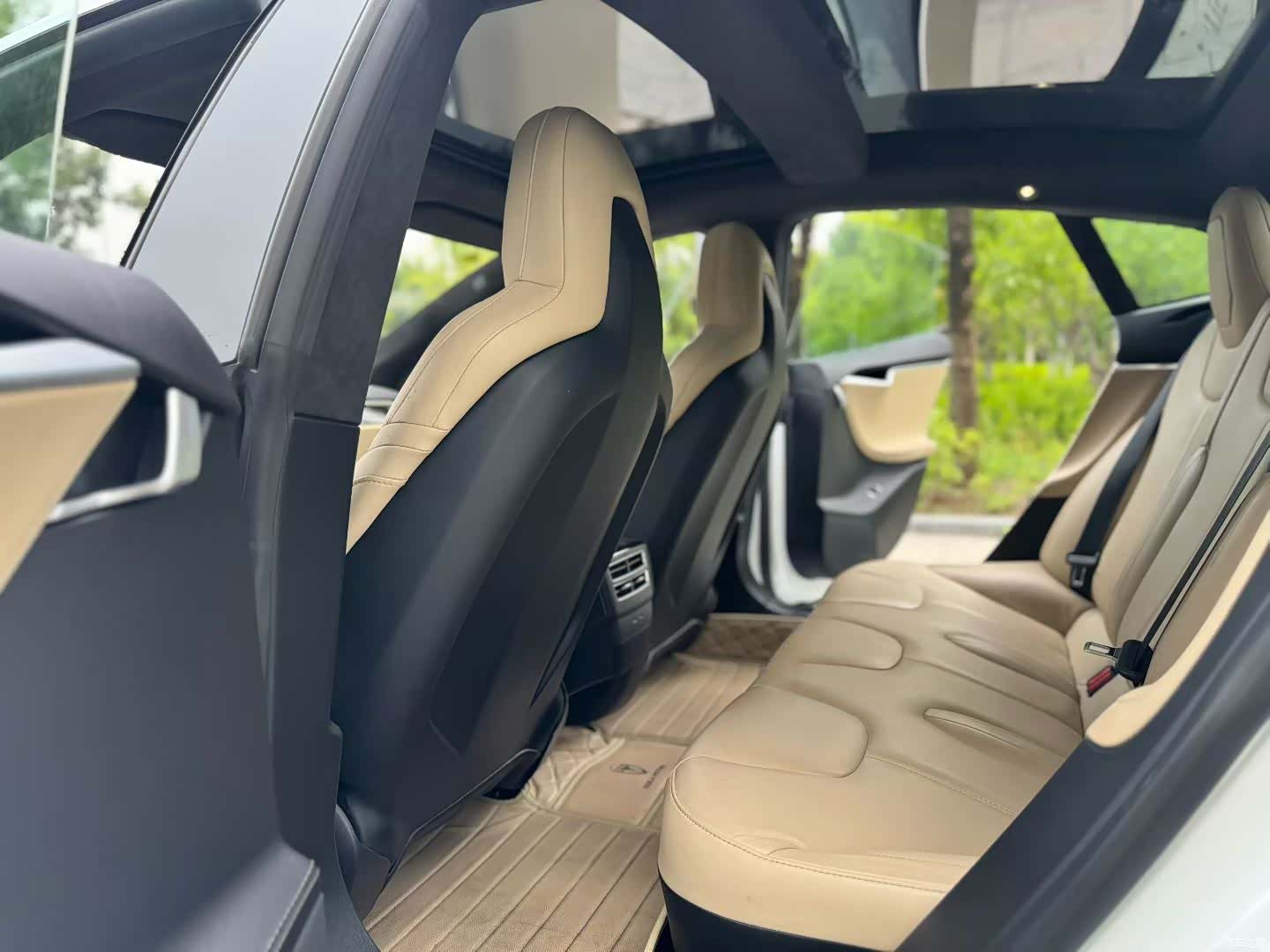 Tesla Model S, 2016 все фото