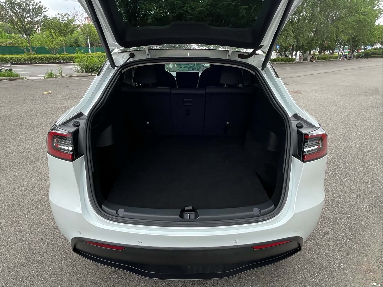 Tesla Model Y, 2021 17