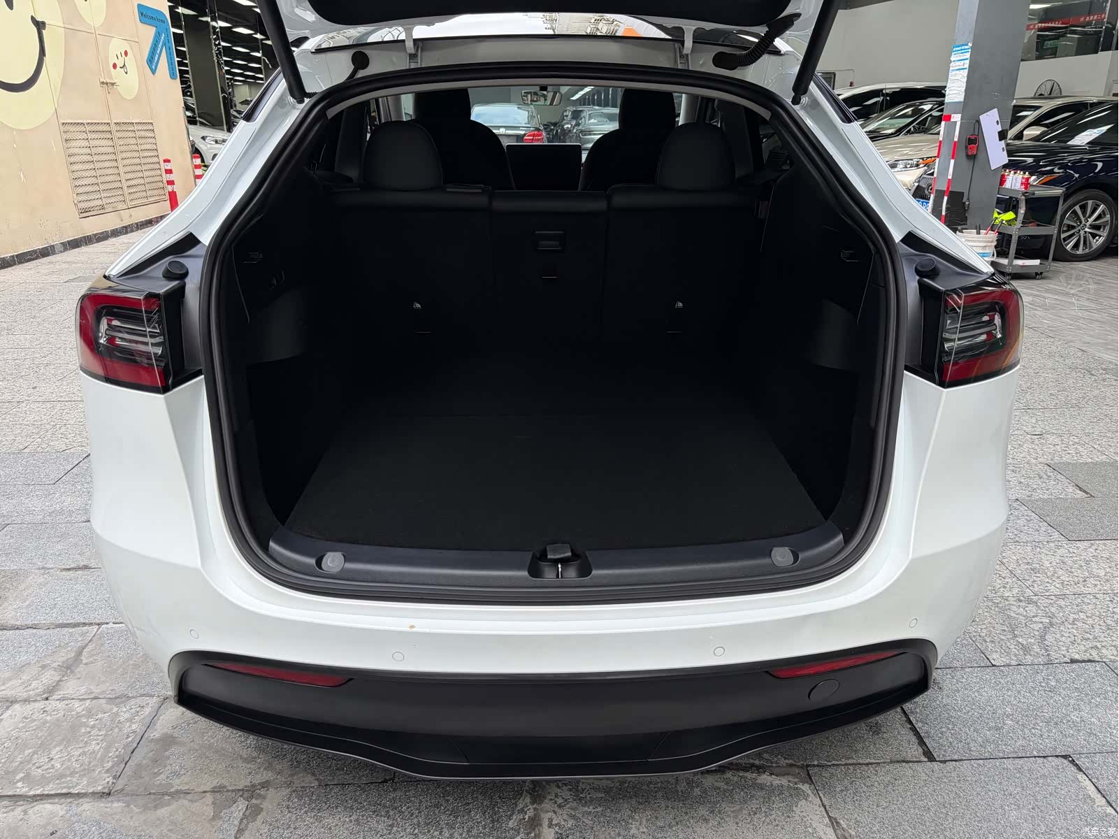 Tesla Model Y, 2021 11