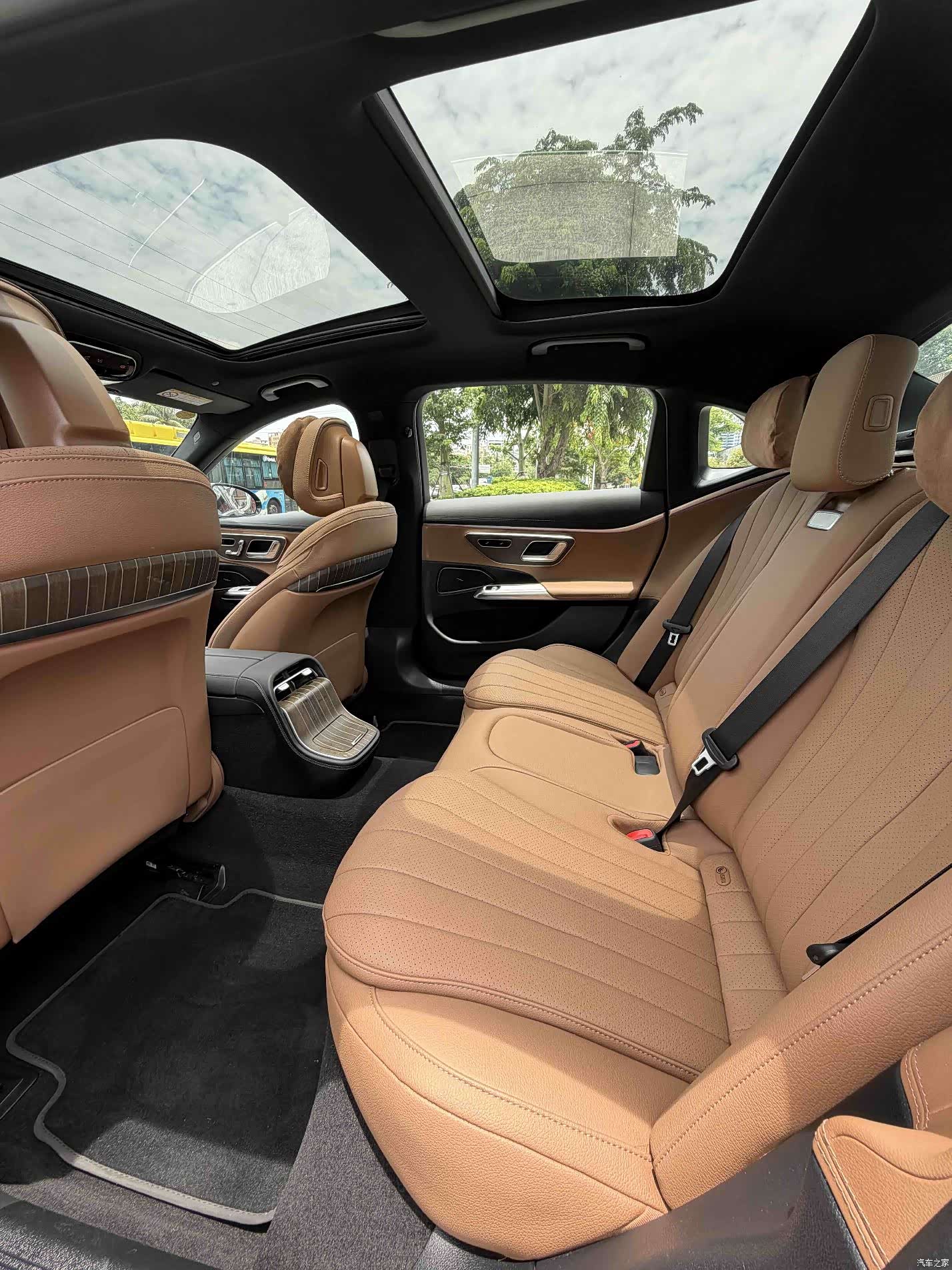 Mercedes-Benz E-Class, 2024 все фото
