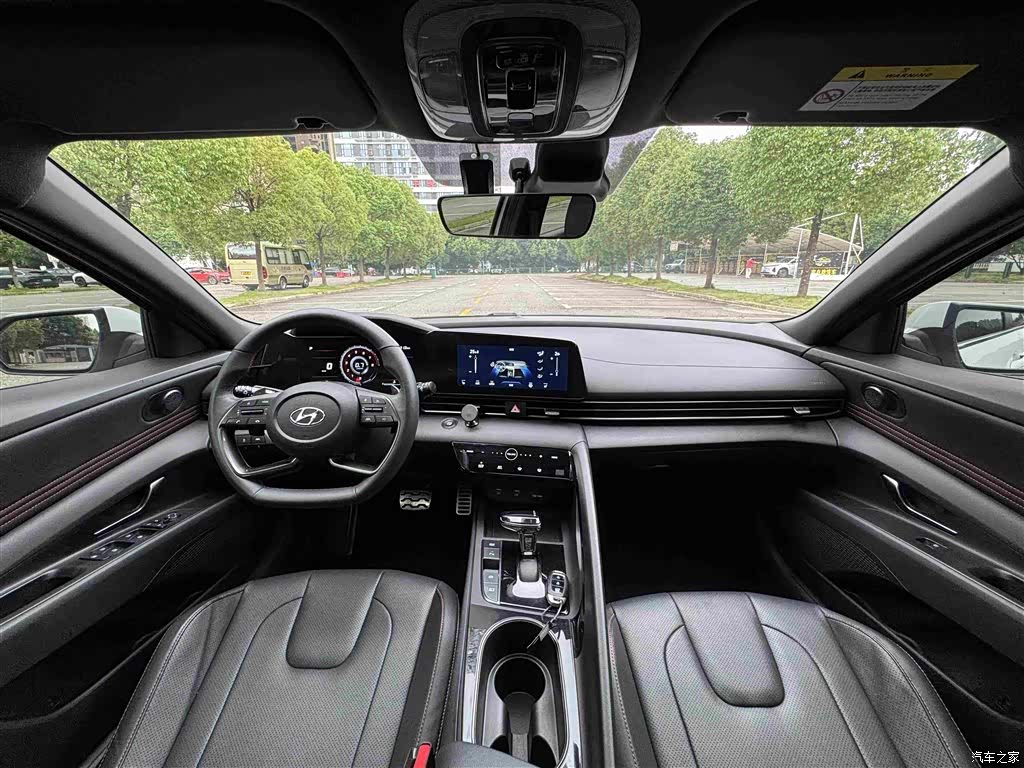 Hyundai Elantra, 2023 13