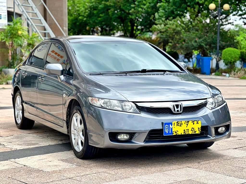 Honda Civic, 2011 3