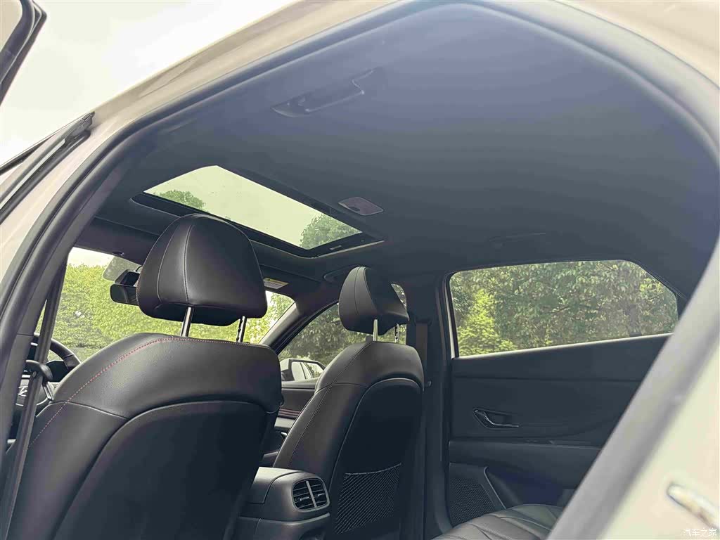 Hyundai Elantra, 2023 26