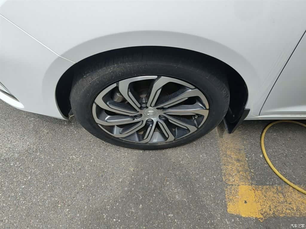 Geely Emgrand, 2021 25