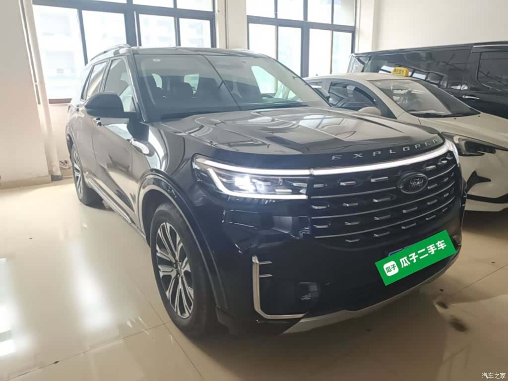 Ford Explorer, 2025 4