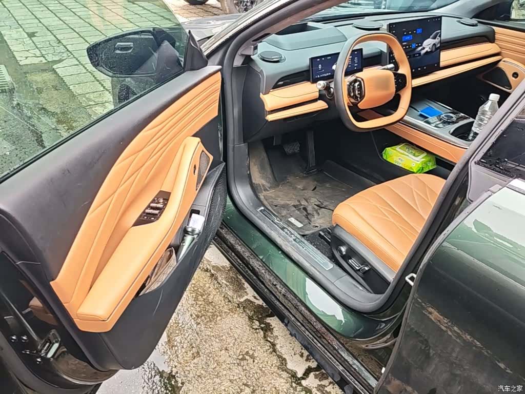 Geely 8, 2025 16