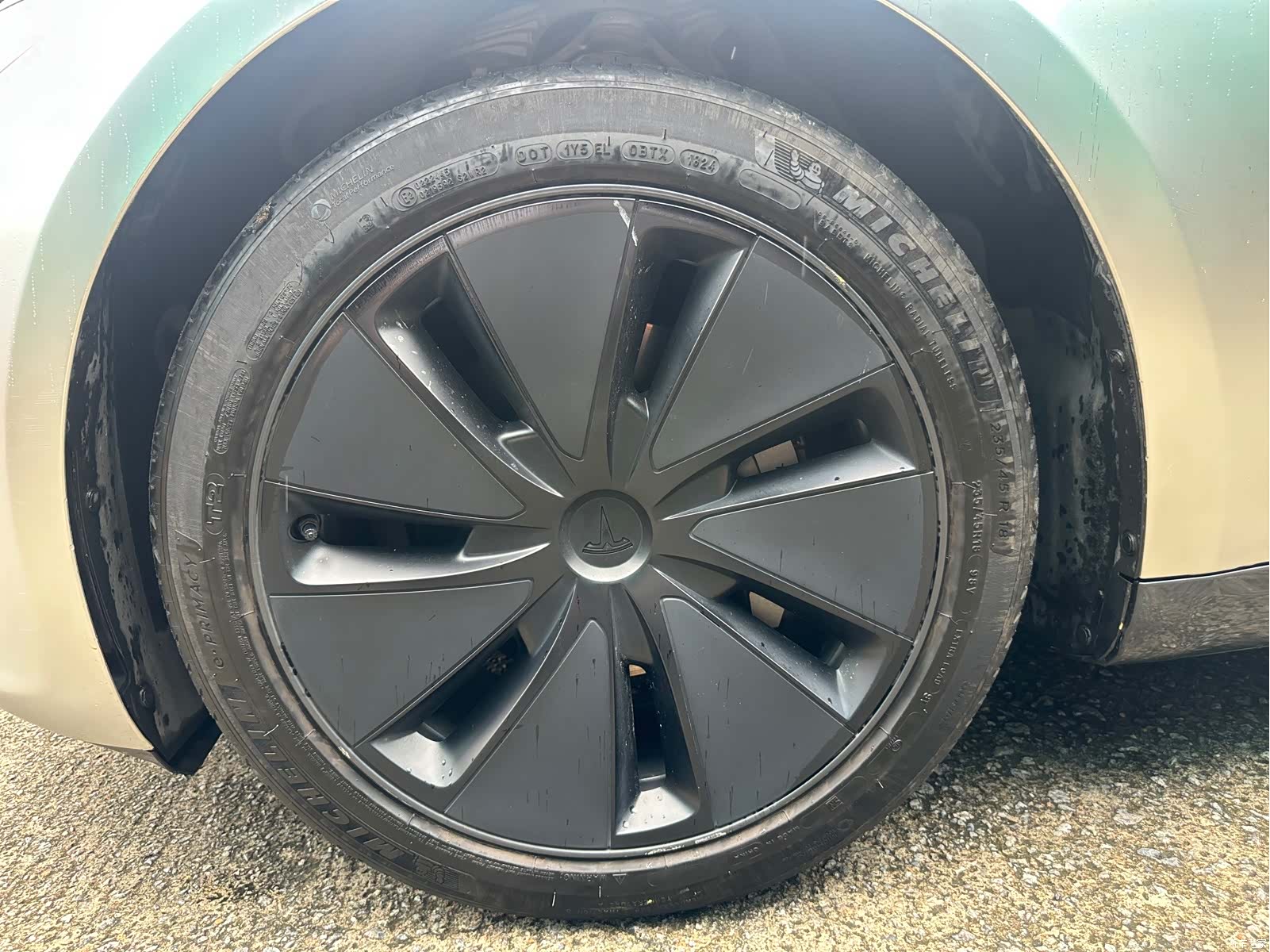 Tesla Model 3, 2024 12