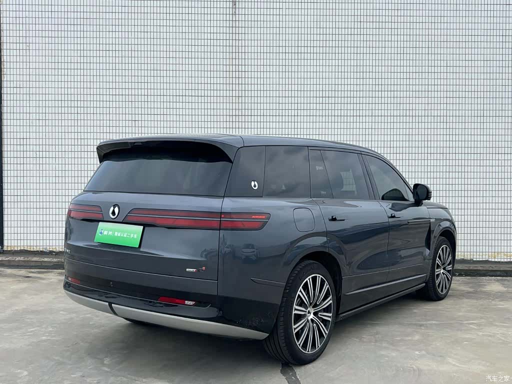 Denza N9, 2025 4