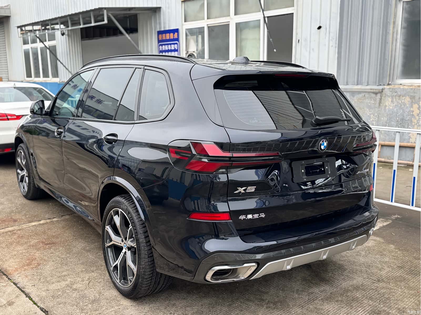 BMW X5, 2025 все фото