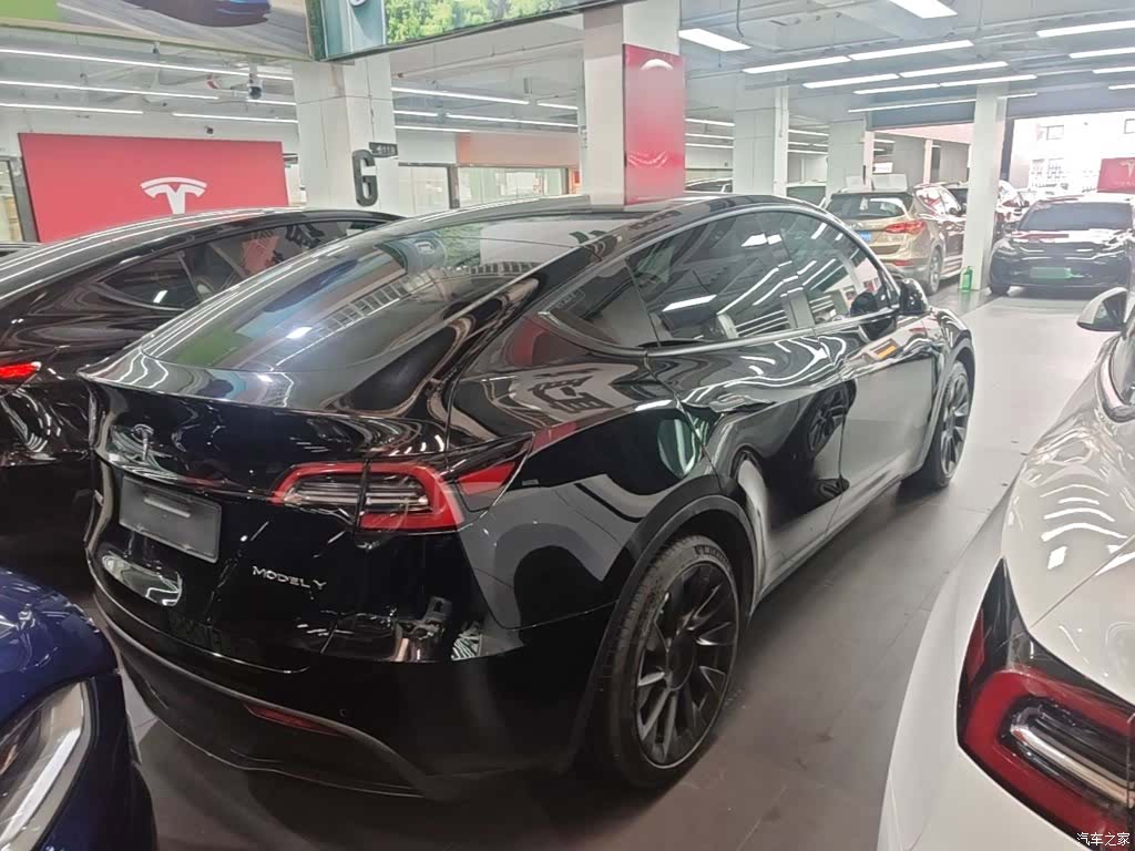 Tesla Model Y, 2022 7