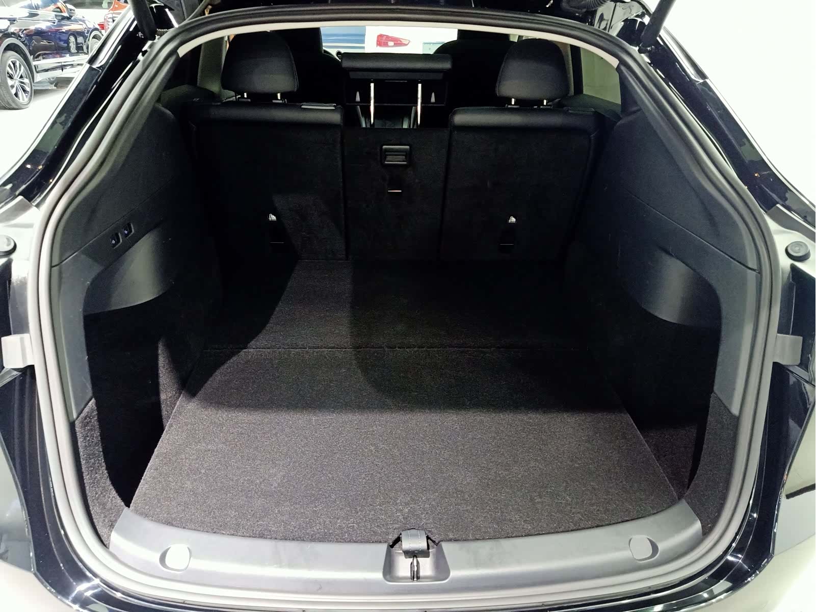 Tesla Model Y, 2023 20