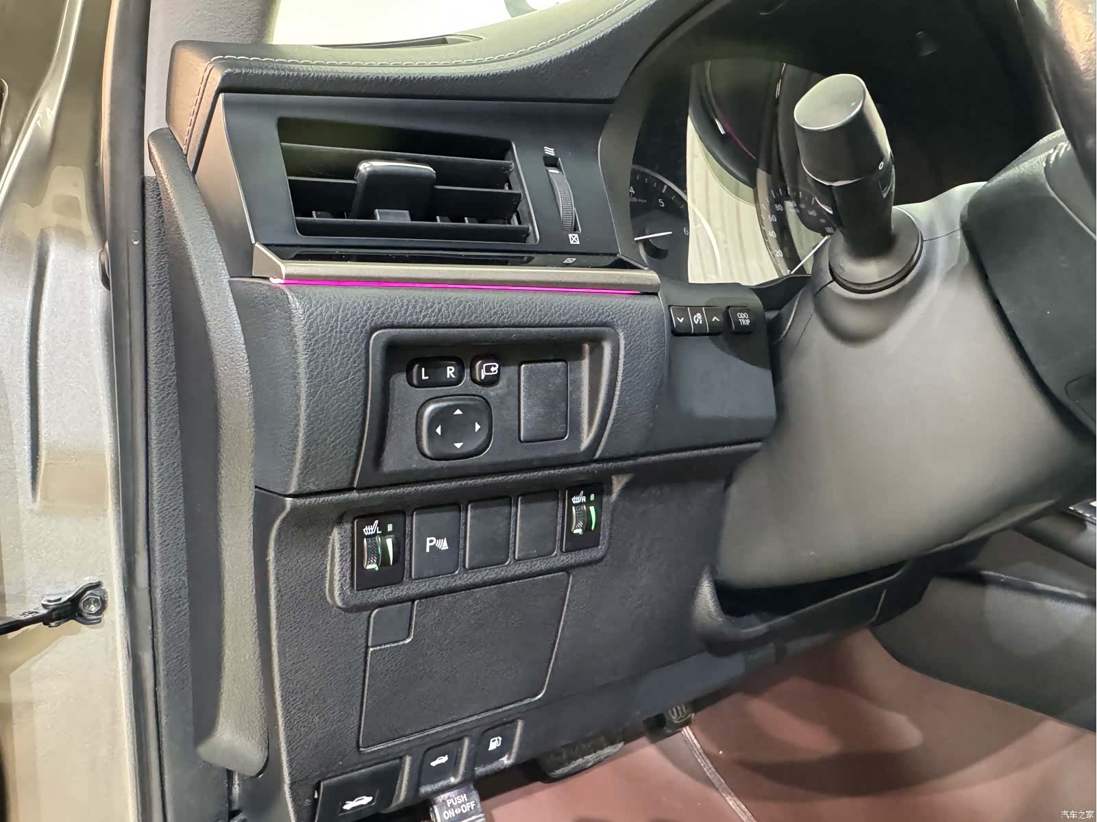Lexus ES, 2016 15