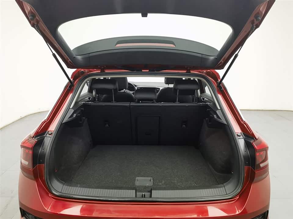 Volkswagen T-ROC exploring Songs