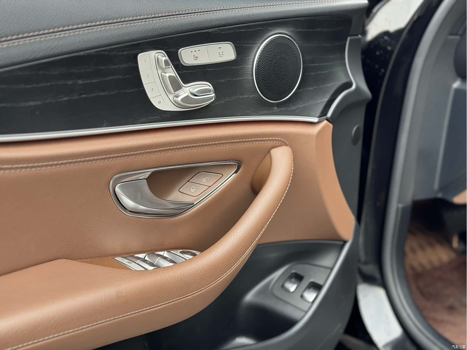 Mercedes-Benz E-Class, 2023 21