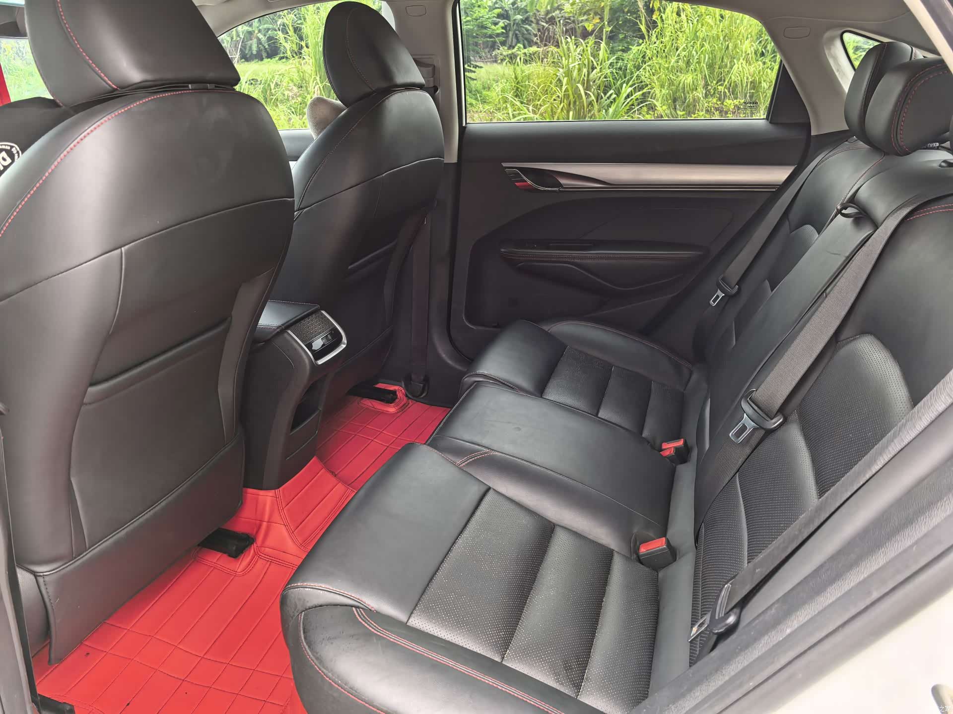 Geely Binray, 2019 8
