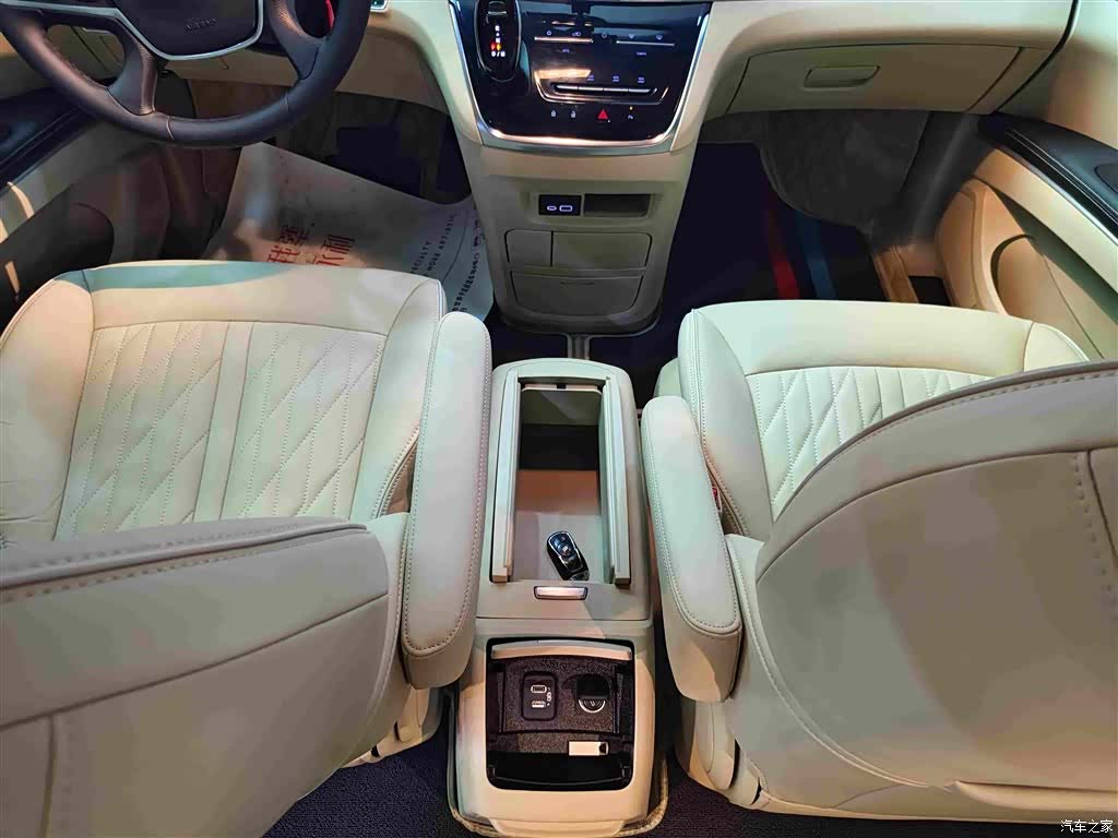 Buick GL8, 2024 15