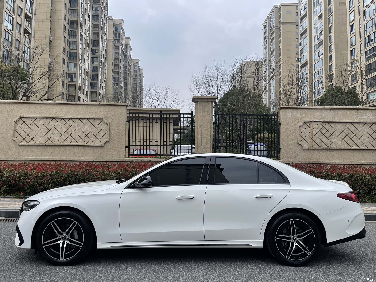 Mercedes-Benz E-Class, 2024 4
