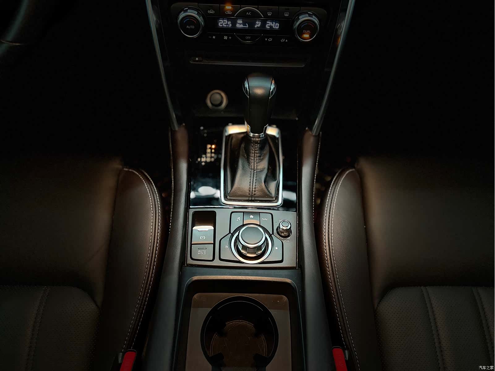 Mazda CX-4, 2019 8