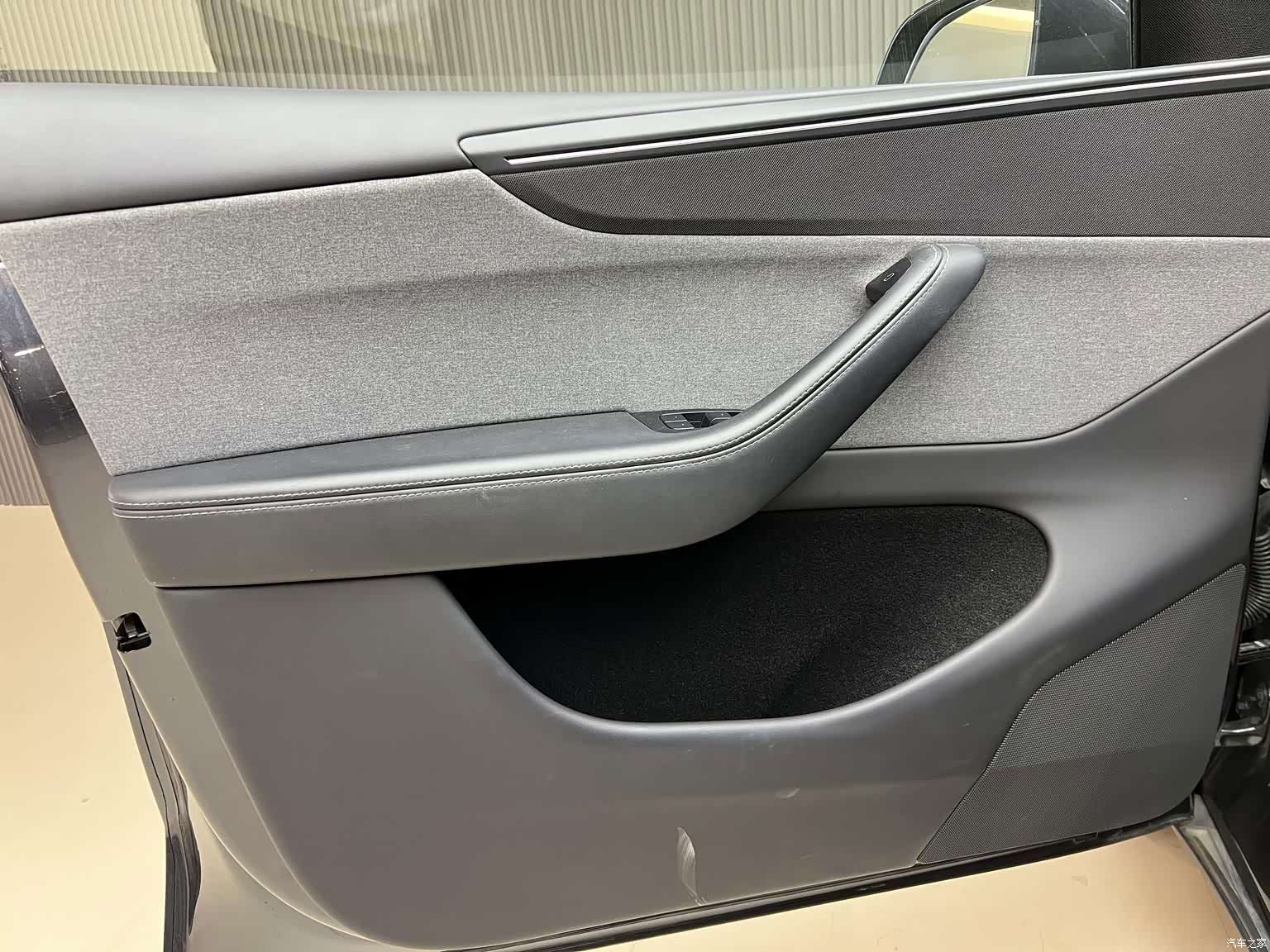 Tesla Model Y, 2025 11