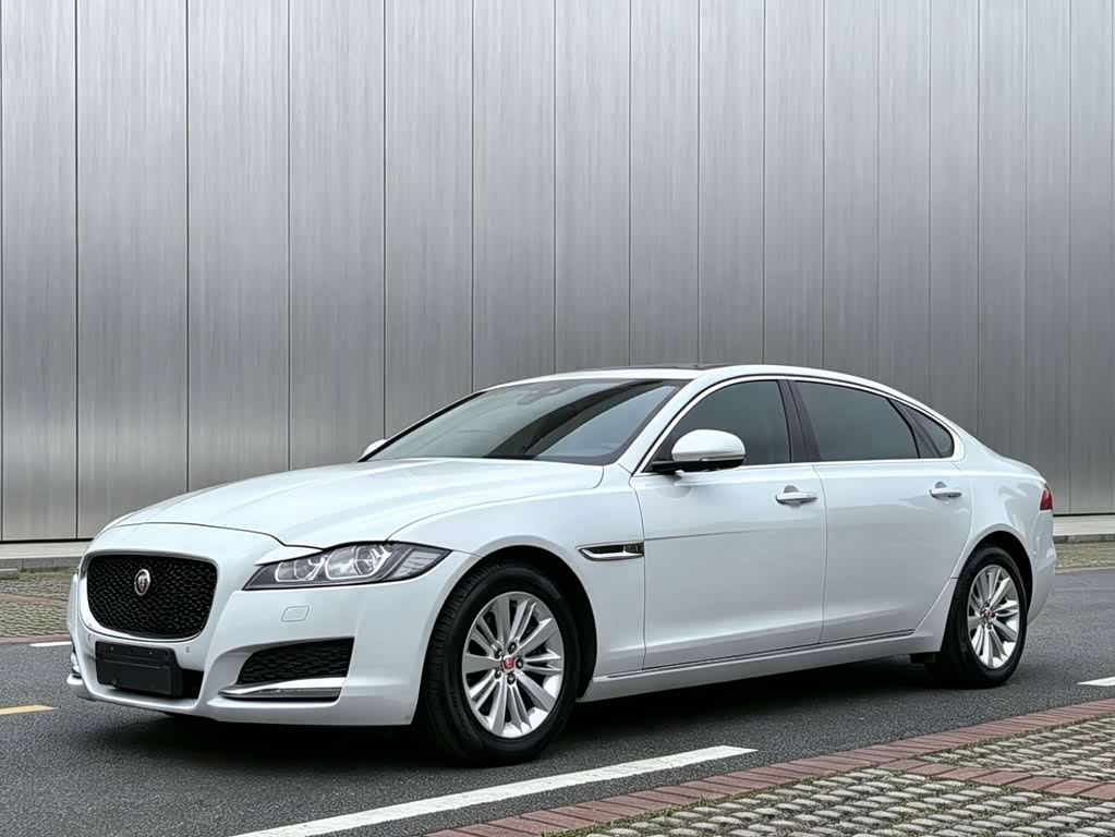 Jaguar XFL