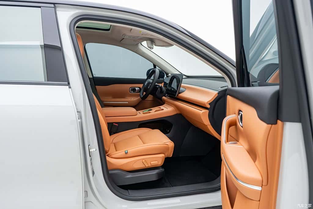 Leapmotor C10, 2024 17
