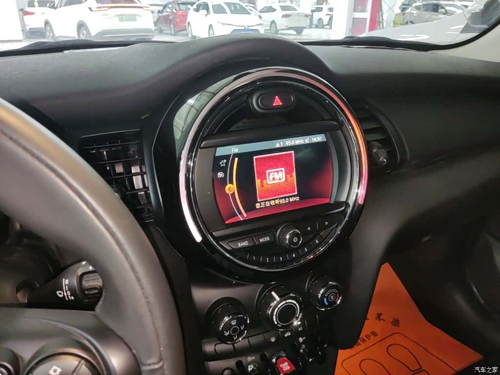 Mini ONE, 2019 13